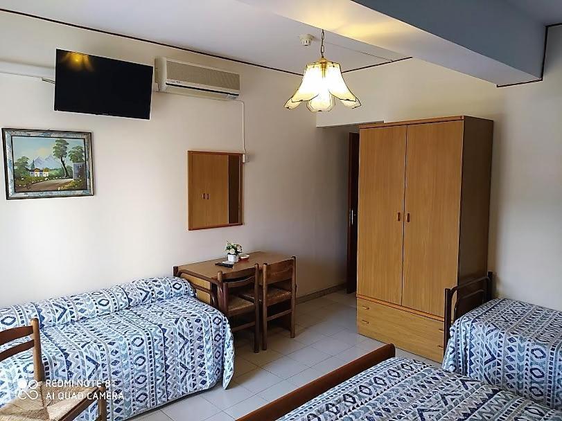 Hotel Eliseo Giardini Naxos Exterior photo
