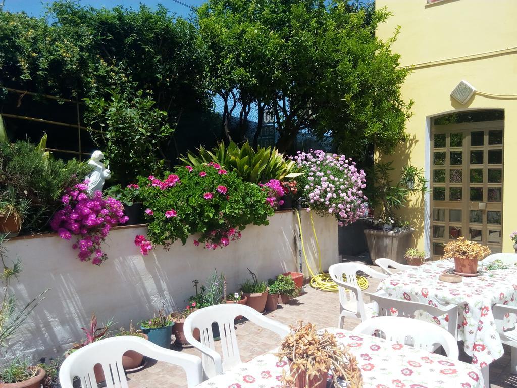 Hotel Eliseo Giardini Naxos Exterior photo