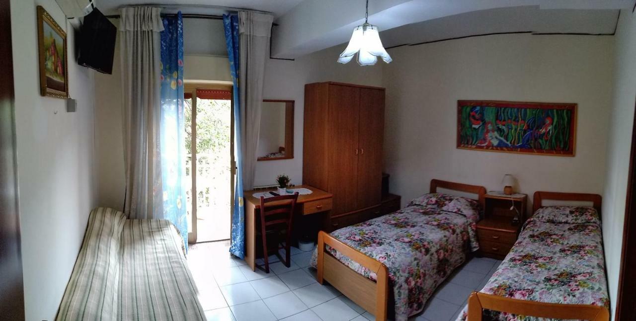 Hotel Eliseo Giardini Naxos Exterior photo