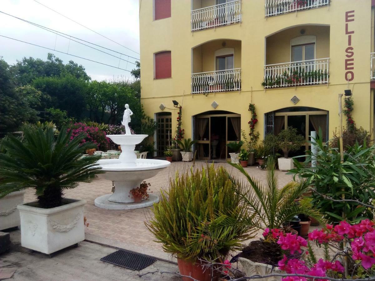 Hotel Eliseo Giardini Naxos Exterior photo